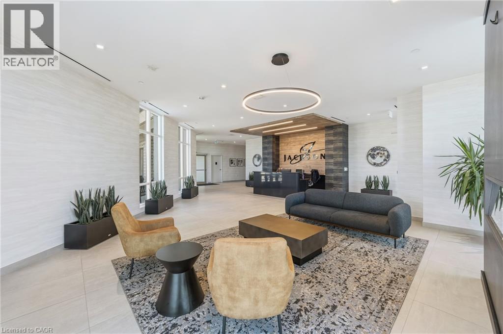 #302 2750 KING STREET - 21