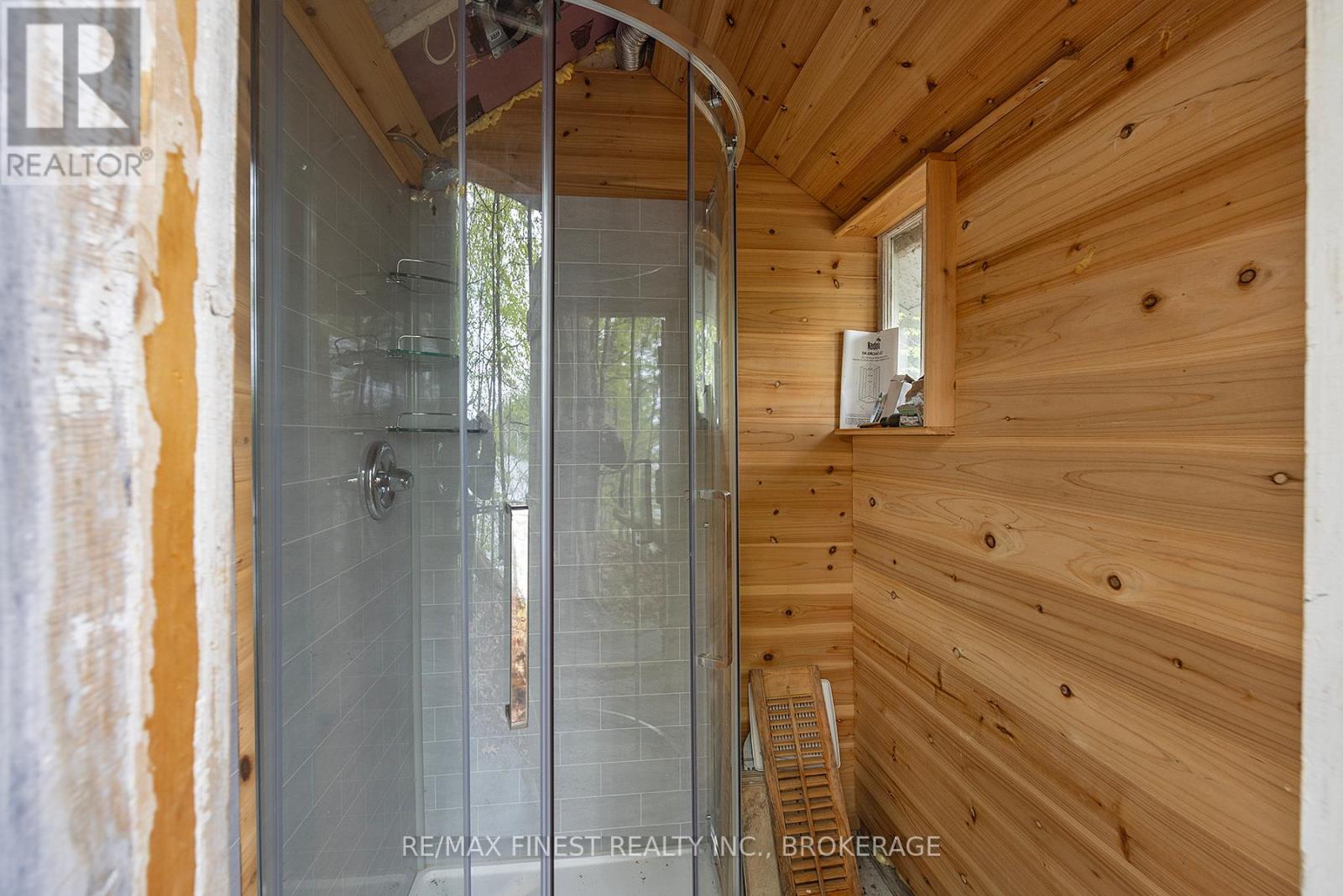 8126 PERTH ROAD - 24