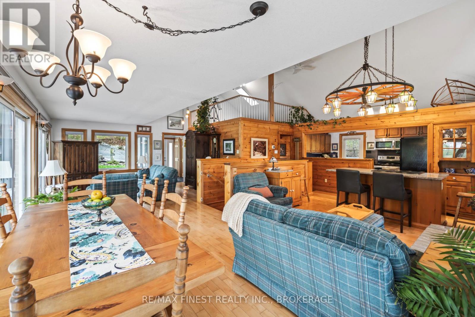 8126 PERTH ROAD - 33