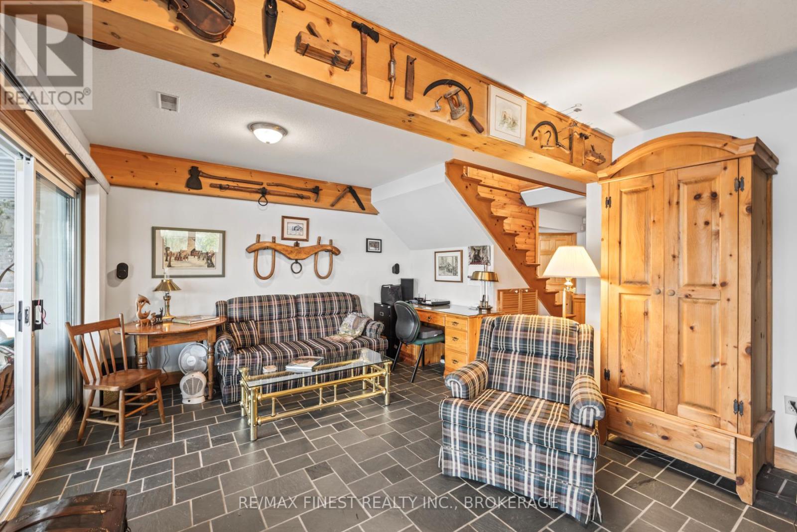 8126 PERTH ROAD - 49