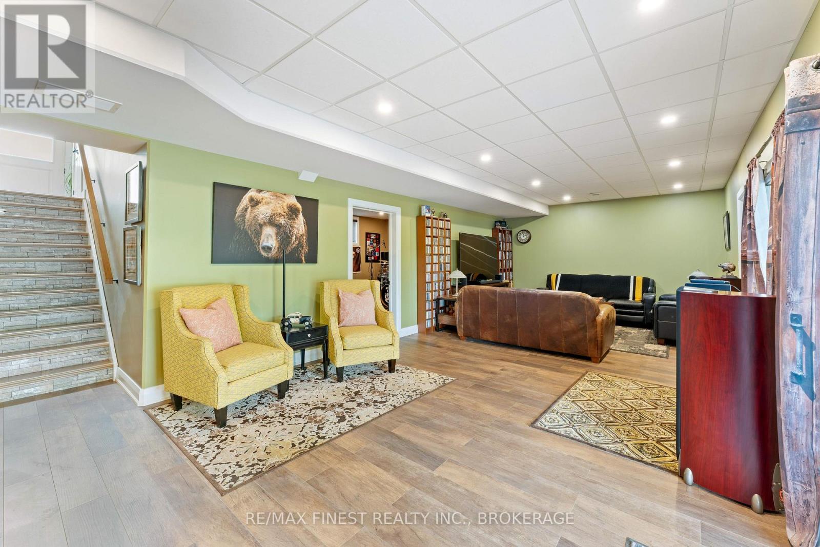 3266 HARROWSMITH ROAD — photo 32