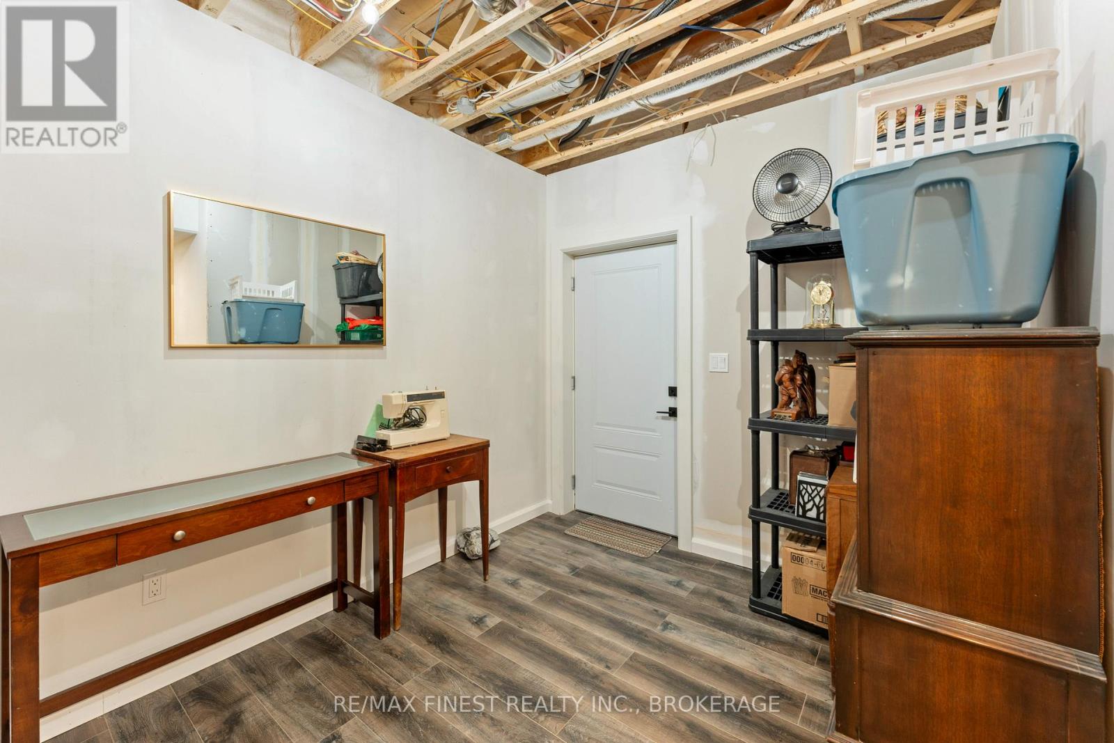 3266 HARROWSMITH ROAD — photo 42