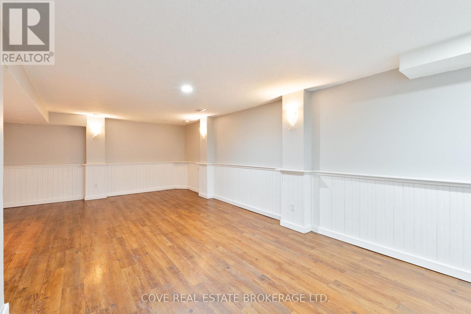 892 NOTRE DAME DRIVE Property Photo