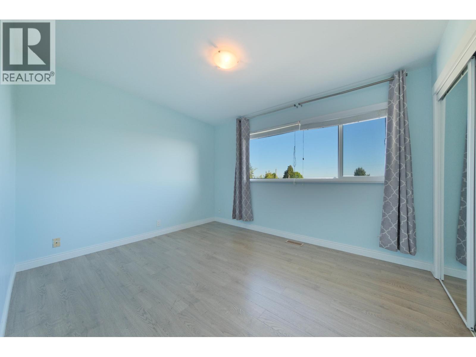 2365 QUEENS AVENUE, West Vancouver