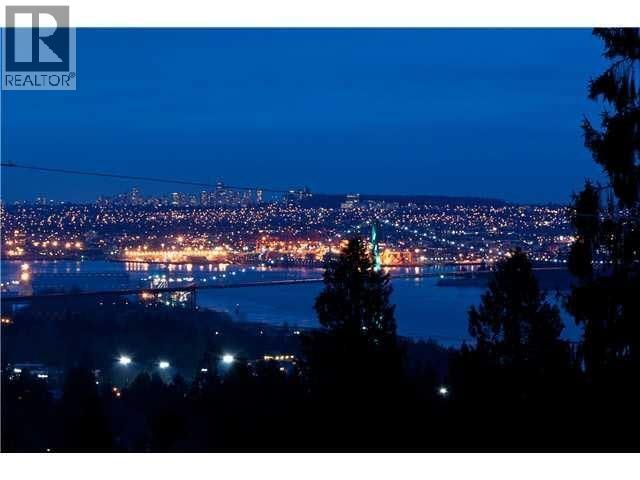 2365 QUEENS AVENUE, West Vancouver