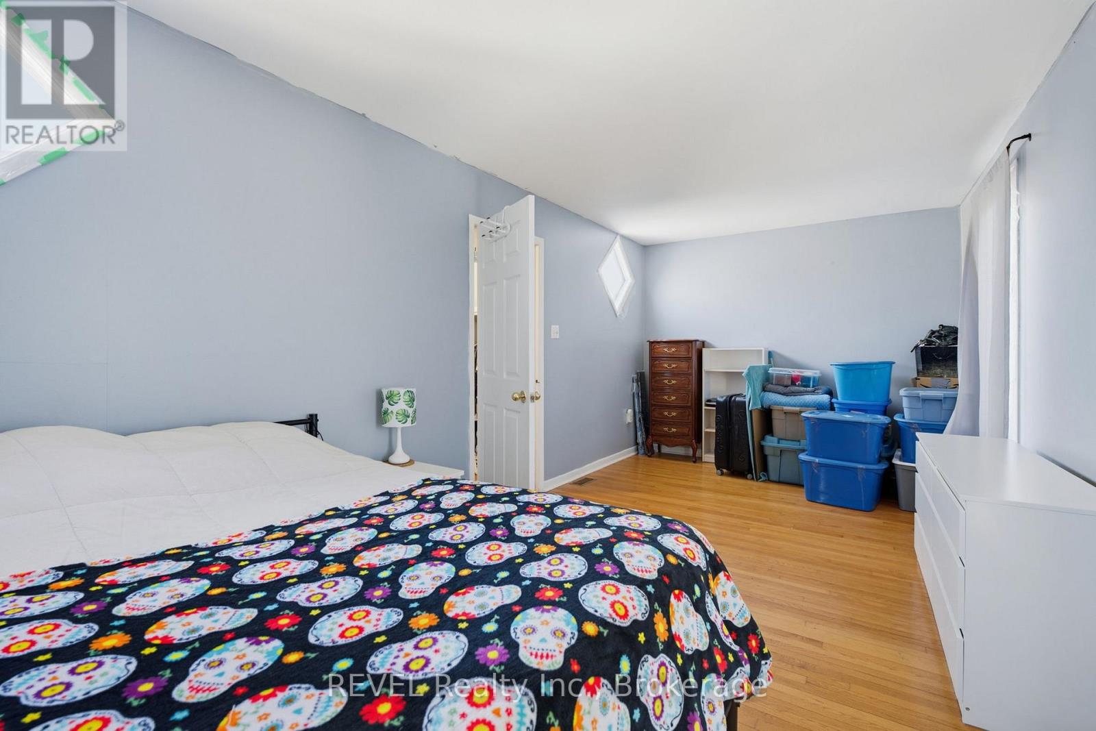 61 PATRICIA STREET - 23