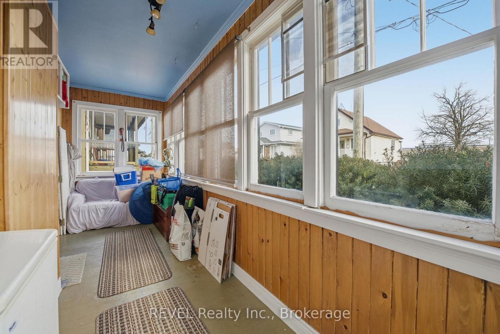 61 PATRICIA STREET - 4