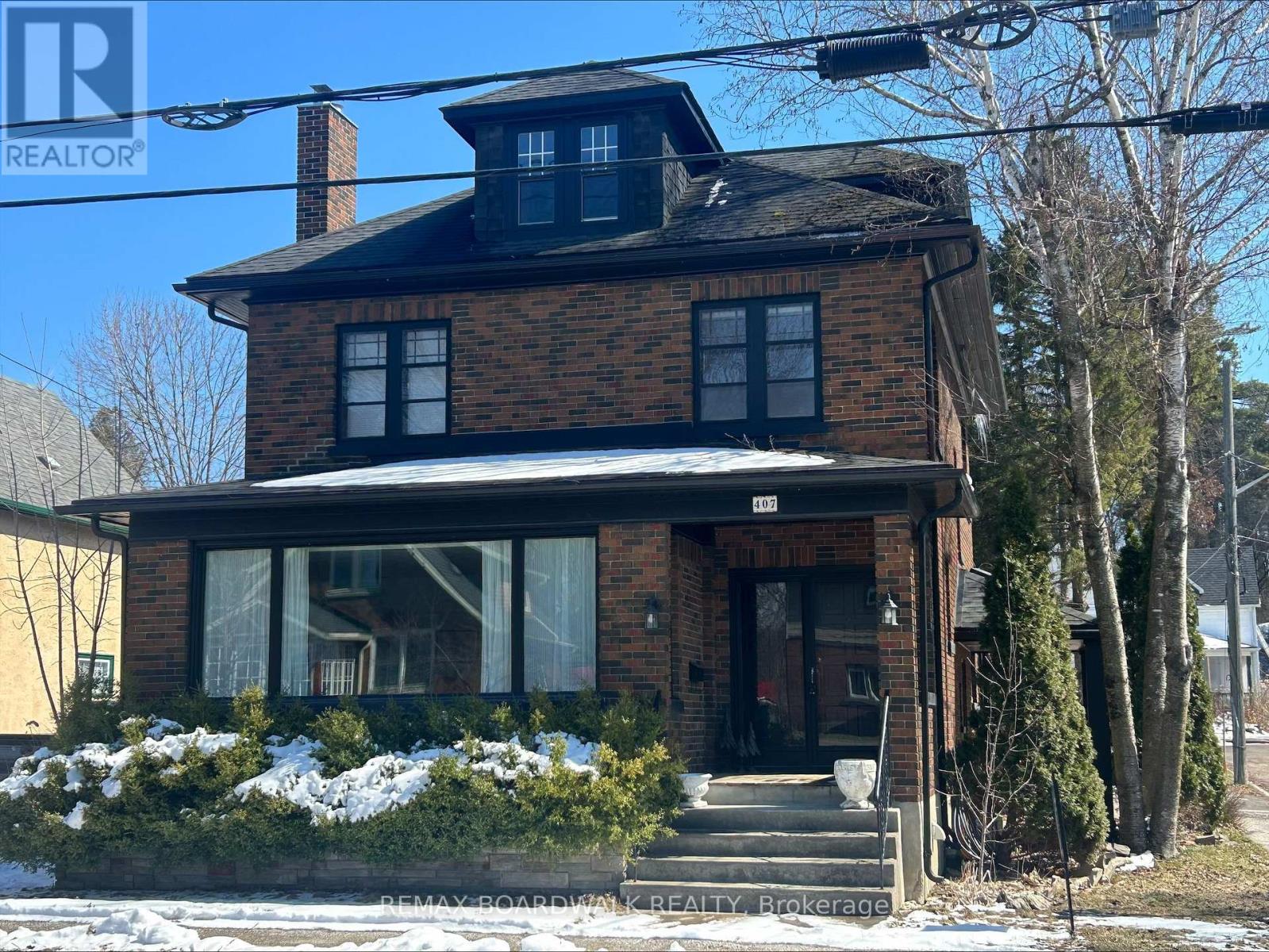 407 KING STREET W - 1