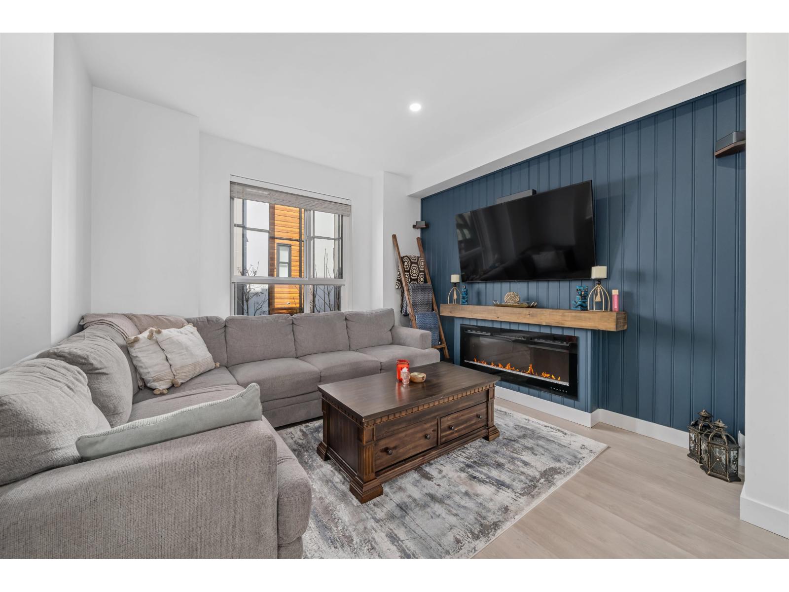 49 19760 55 AVENUE, Langley