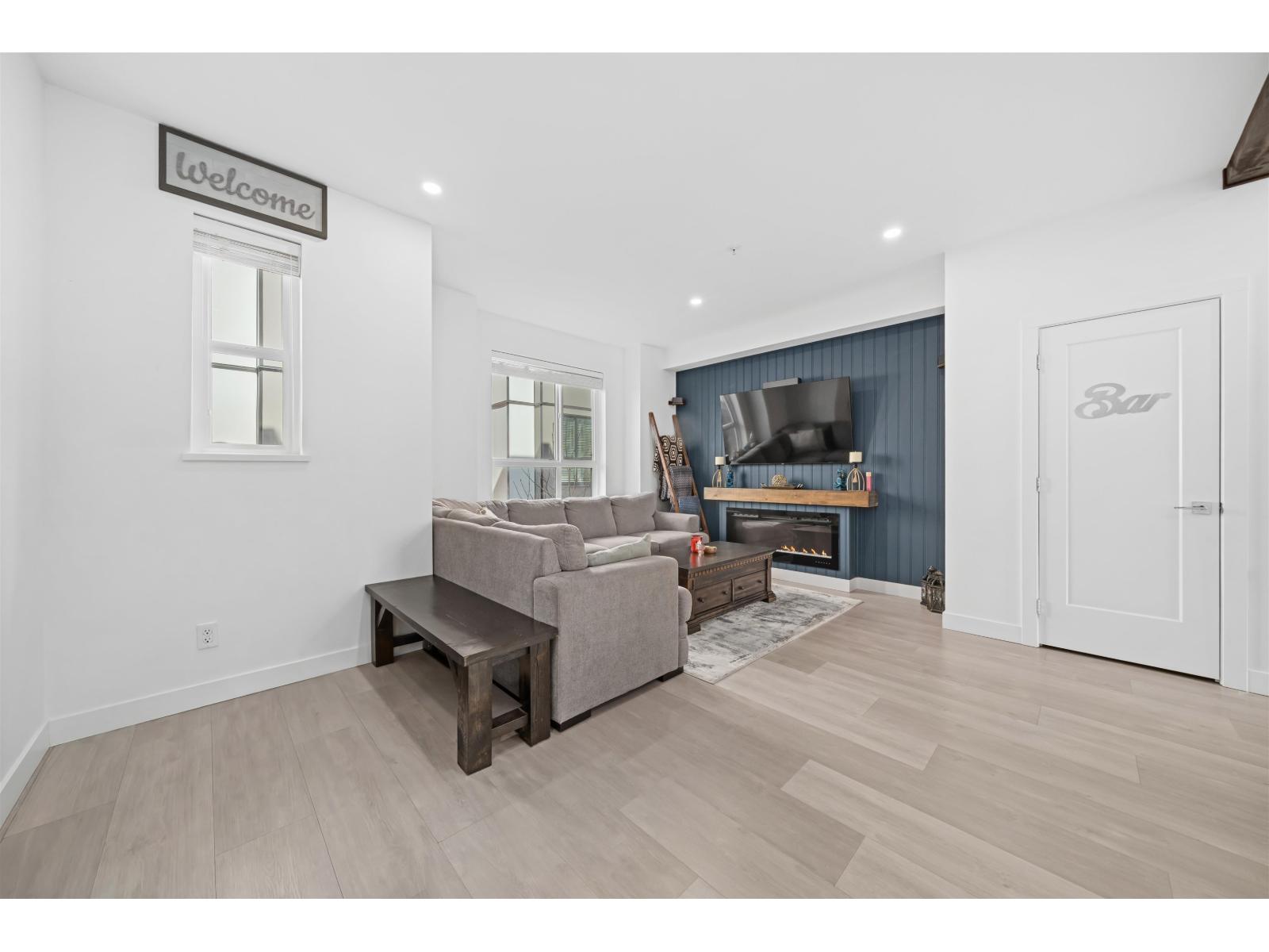 49 19760 55 AVENUE, Langley