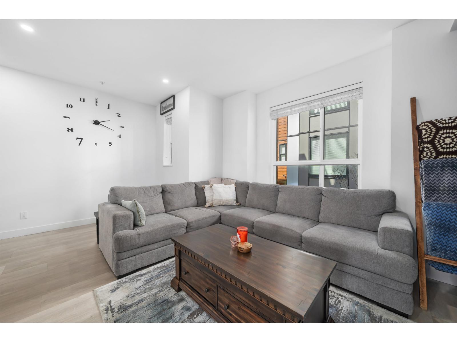 49 19760 55 AVENUE, Langley