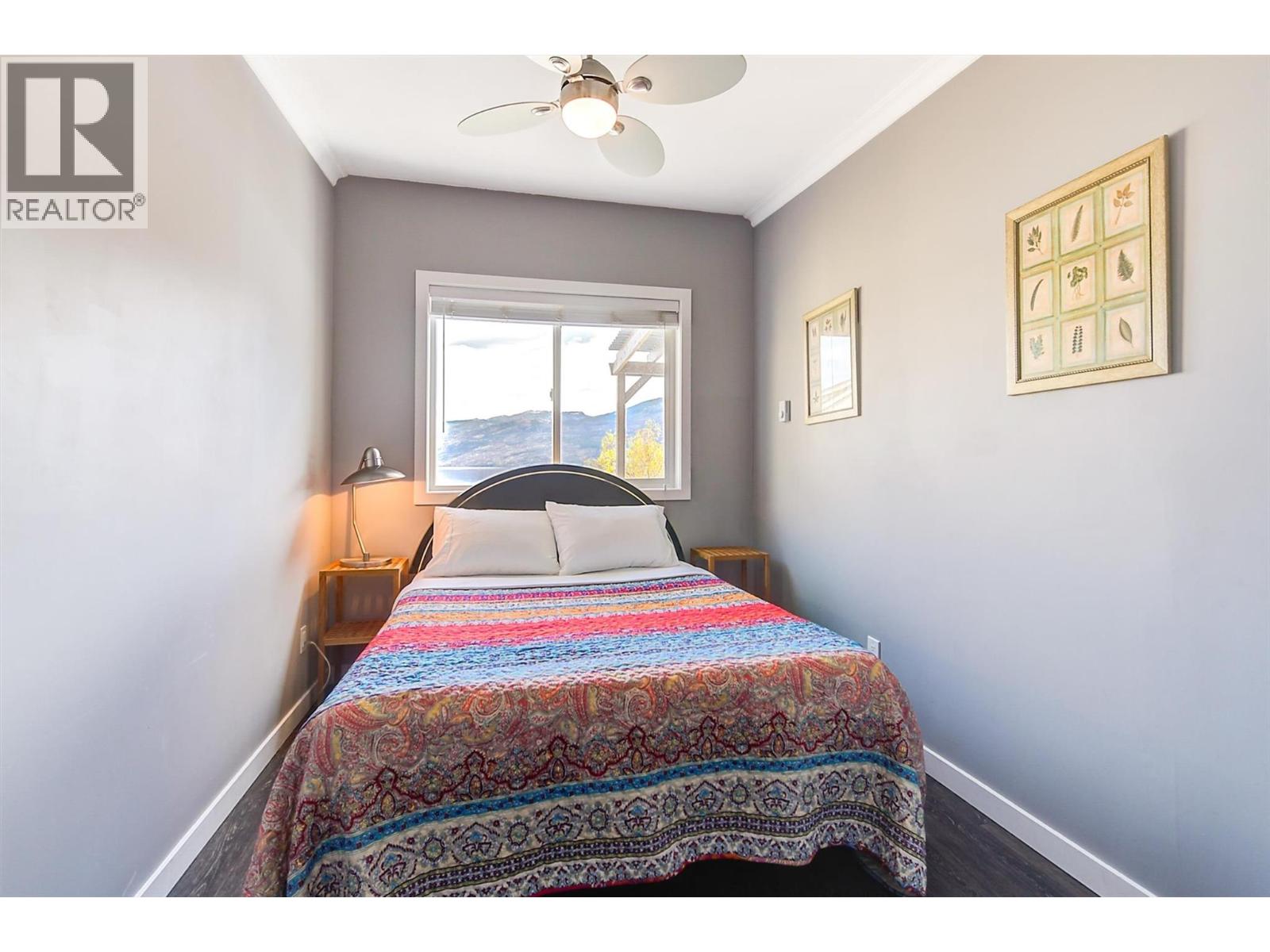 11 3701 Beach Avenue, Peachland