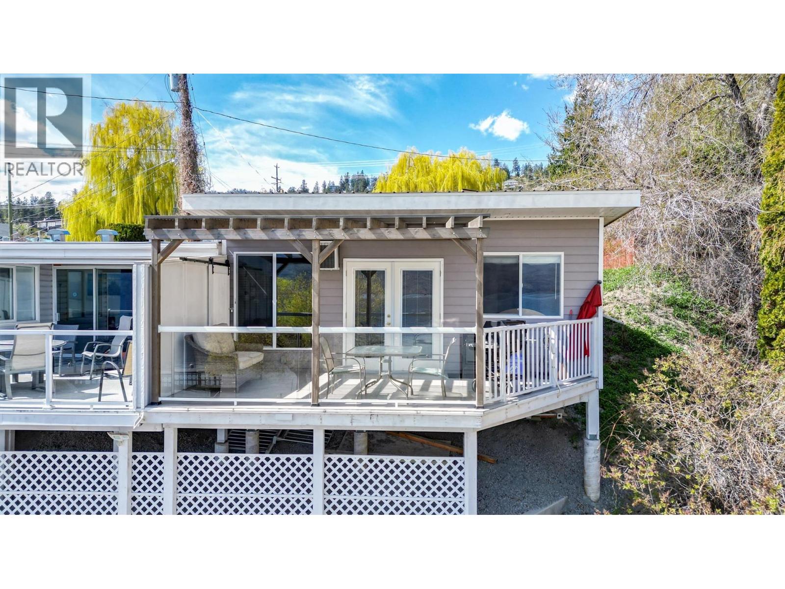 #11 3701 Beach Avenue - 3