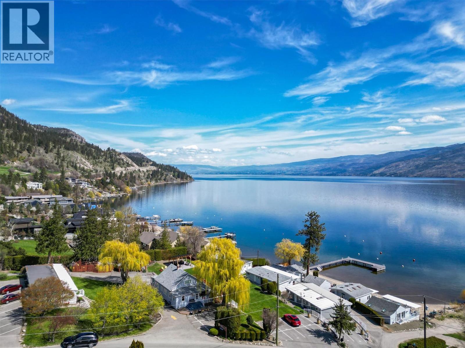 11 3701 Beach Avenue, Peachland