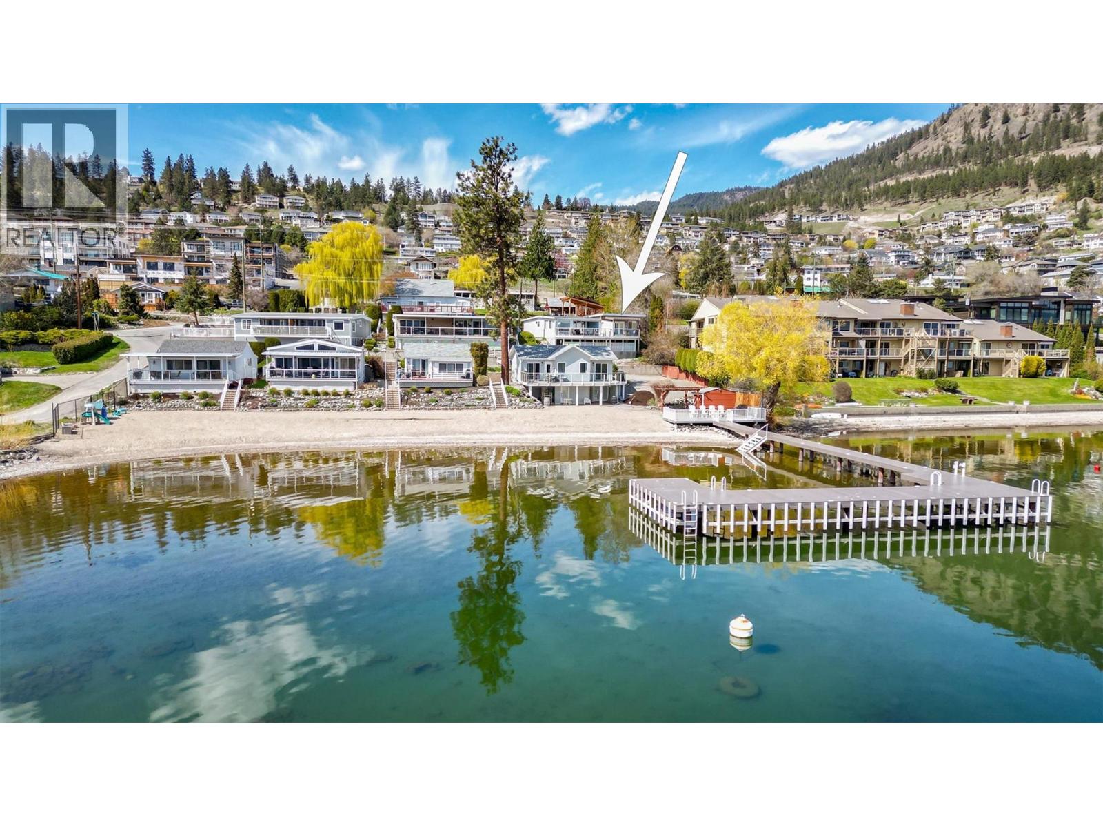 11 3701 Beach Avenue, Peachland