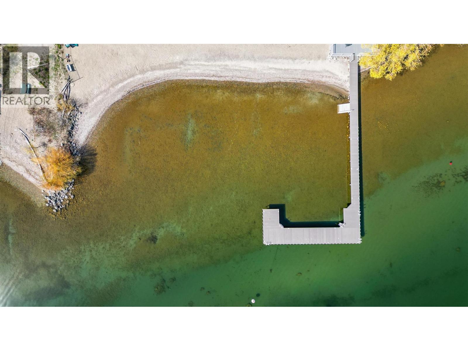 11 3701 Beach Avenue, Peachland