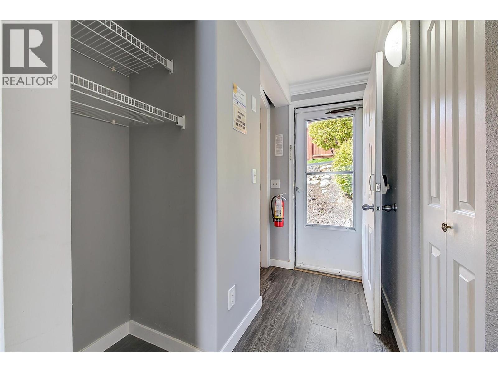 11 3701 Beach Avenue, Peachland