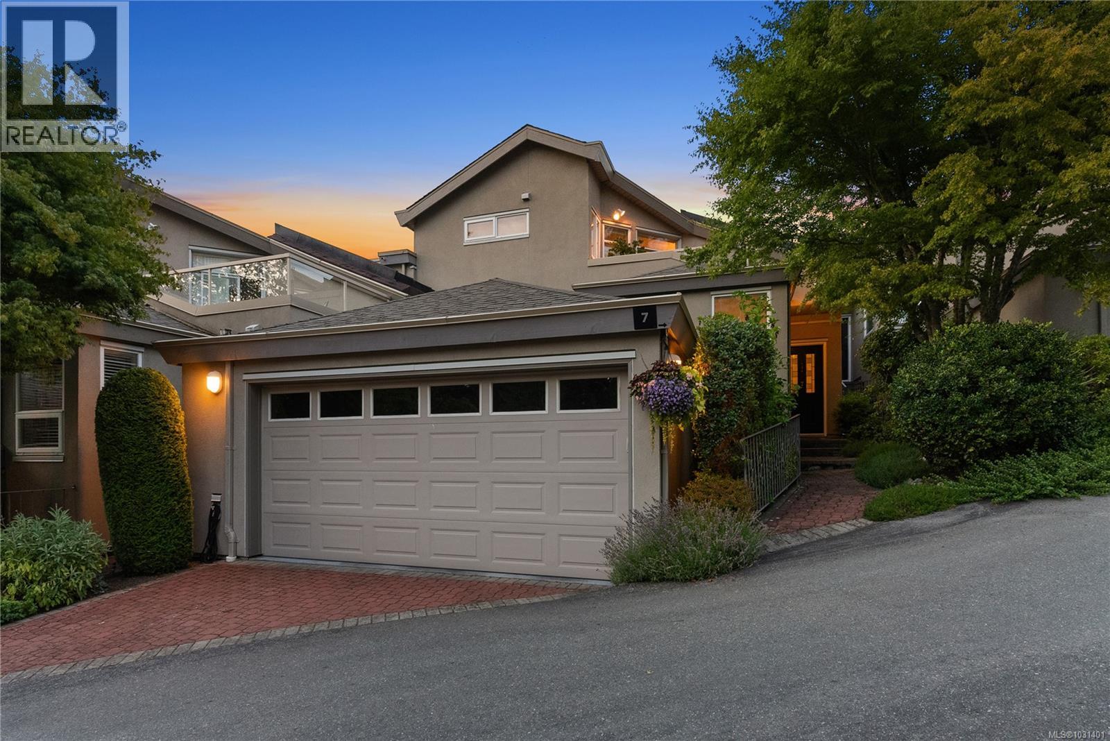 7 4771 Cordova Bay Road, Saanich