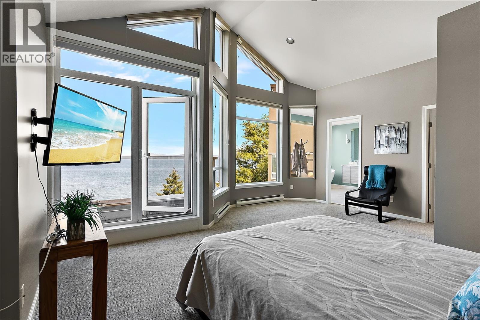 #7 4771 CORDOVA BAY RD - 30