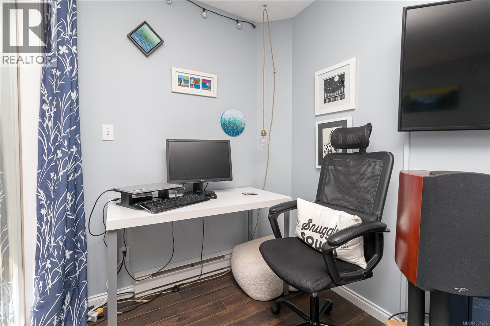 309 1025 Meares Street, Victoria