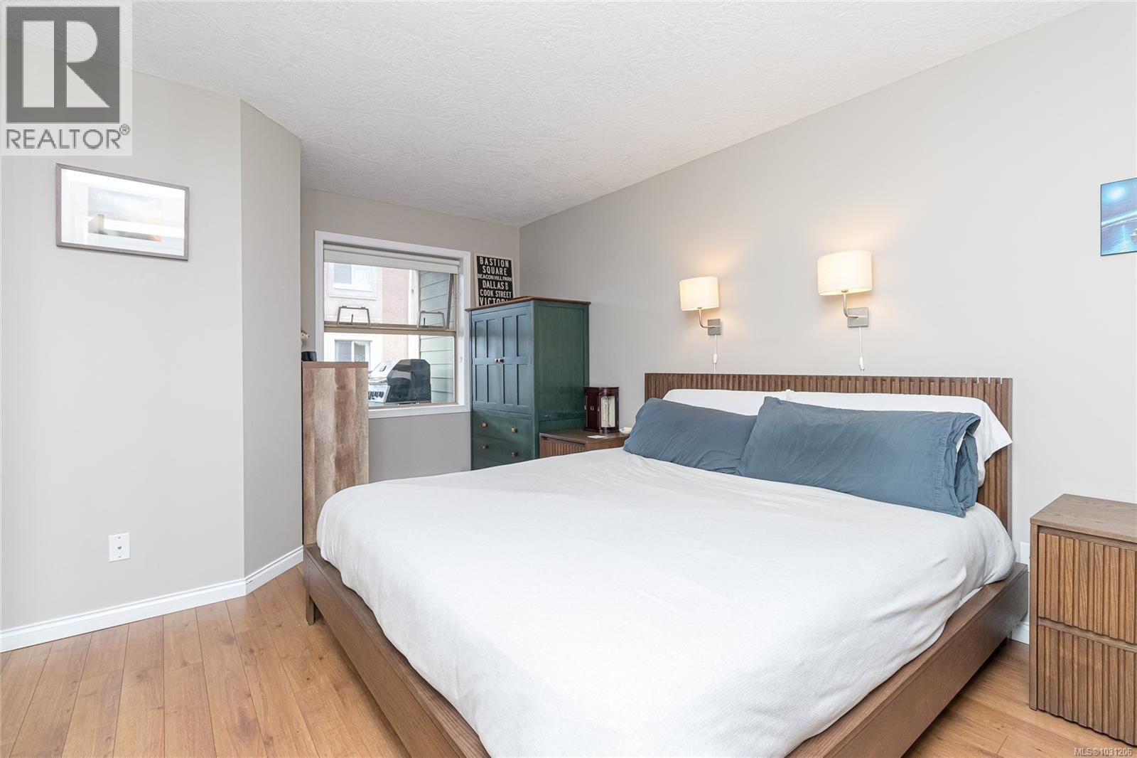 309 1025 Meares Street, Victoria