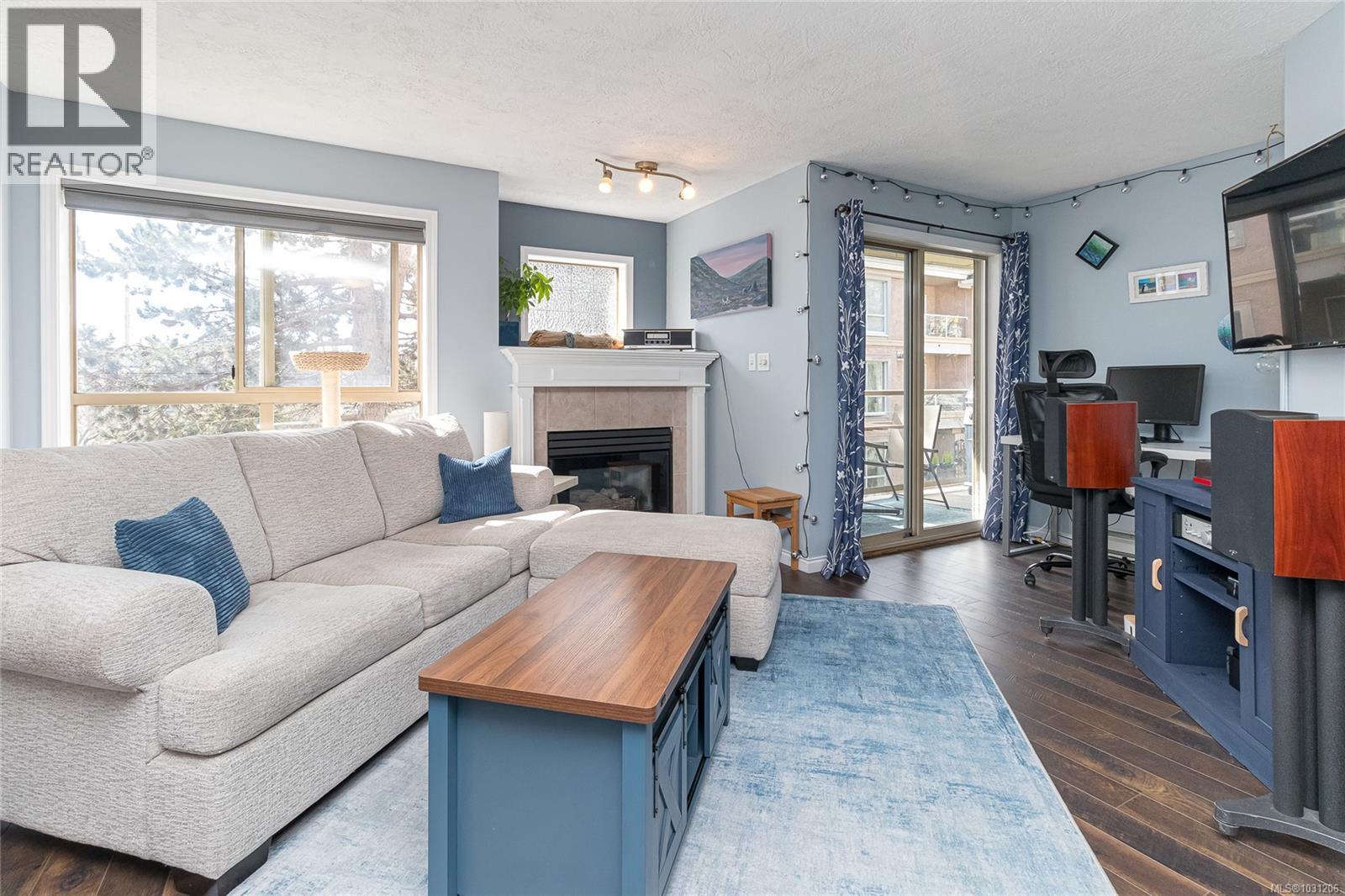 309 1025 Meares Street, Victoria