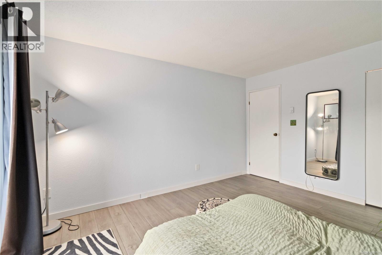 #312 3252 Glasgow Ave - 12