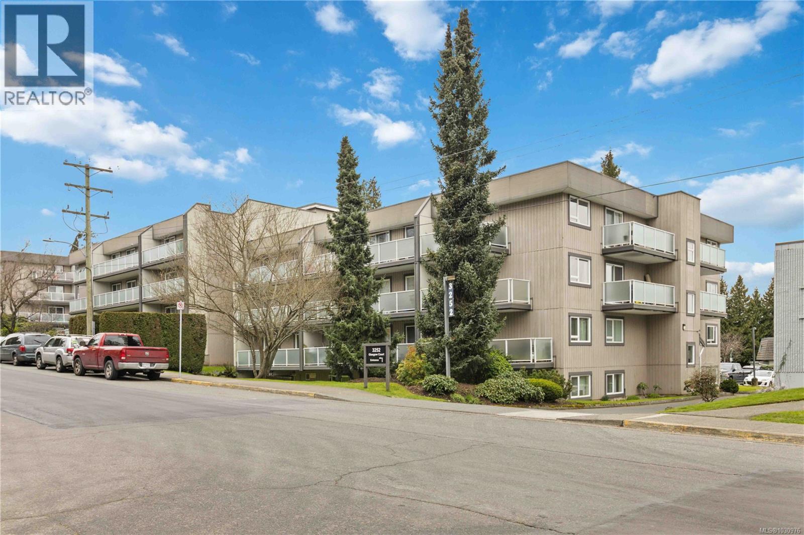 #312 3252 Glasgow Ave - 27