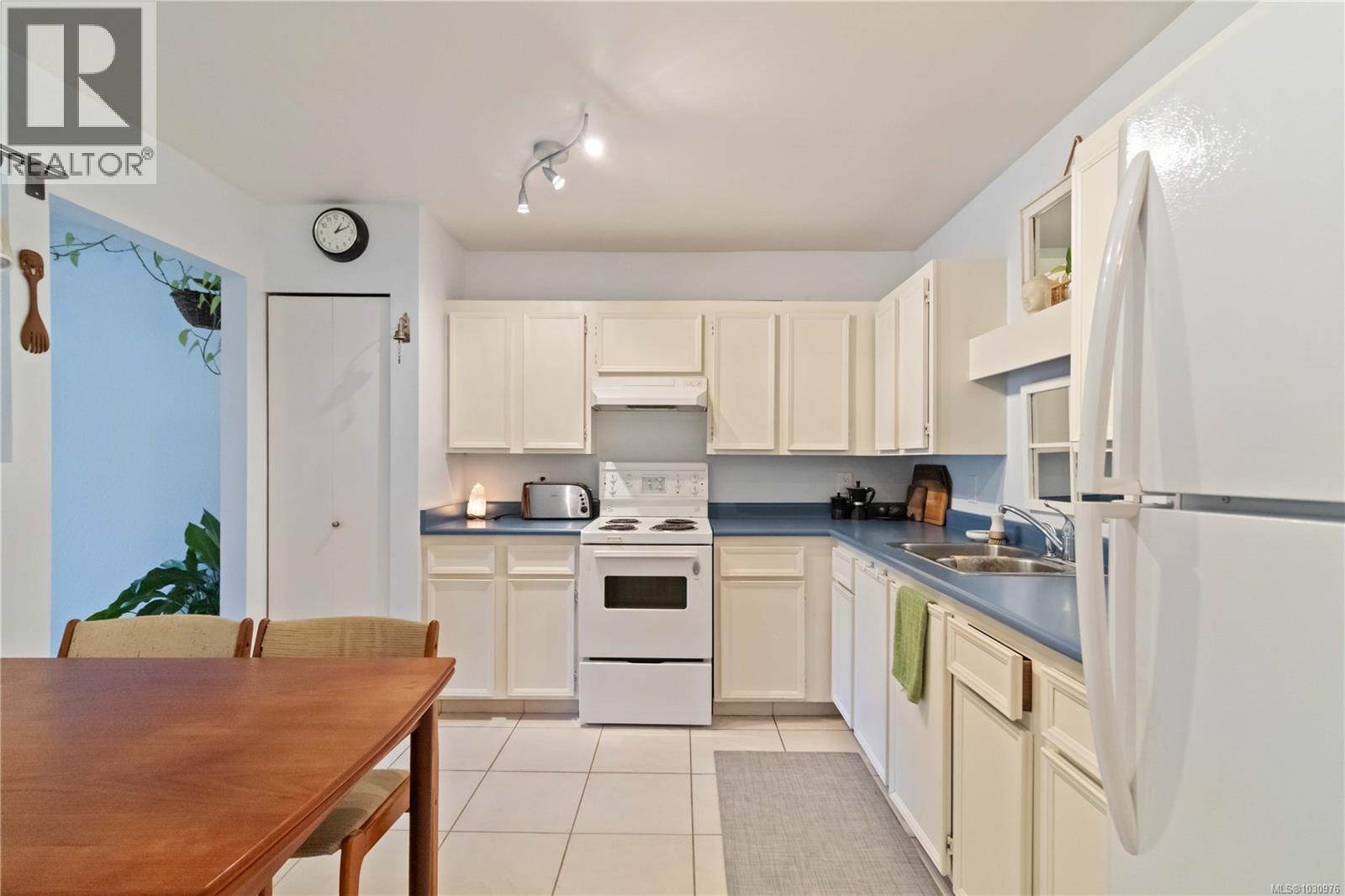 #312 3252 Glasgow Ave - 8