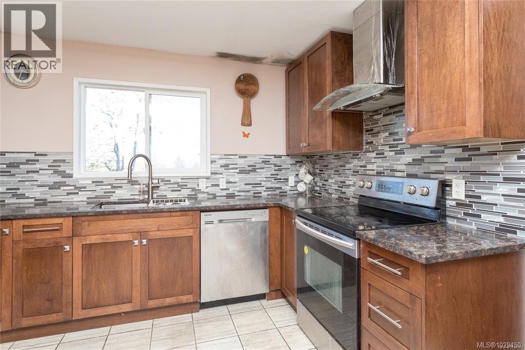 4589 Blenkinsop Rd, Saanich