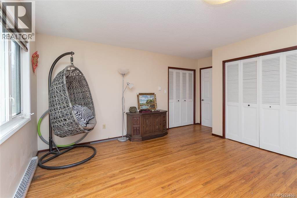 4589 Blenkinsop Rd, Saanich