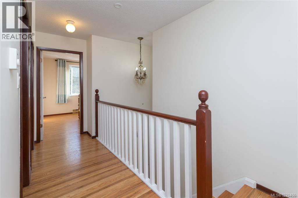 4589 Blenkinsop Rd, Saanich