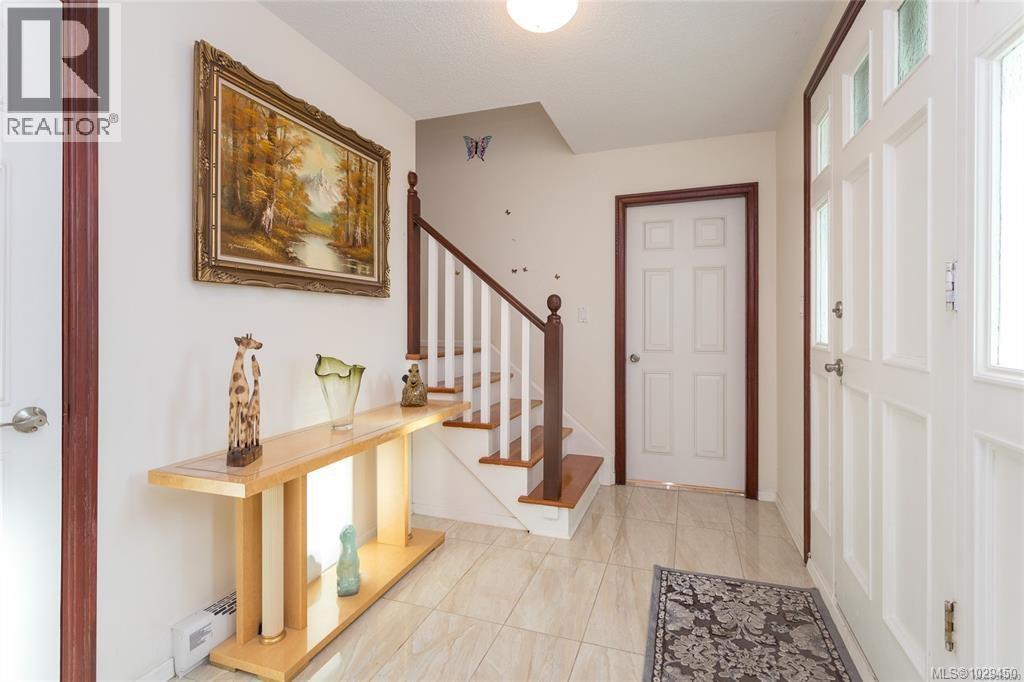 4589 Blenkinsop Rd, Saanich