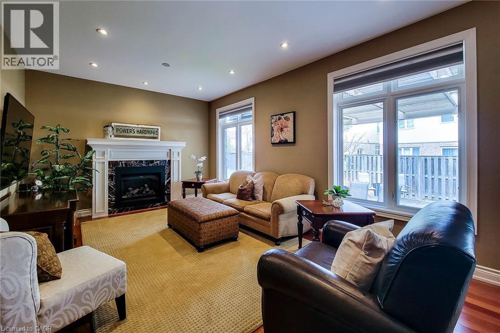 13 ALEX GRANT PLACE - 21