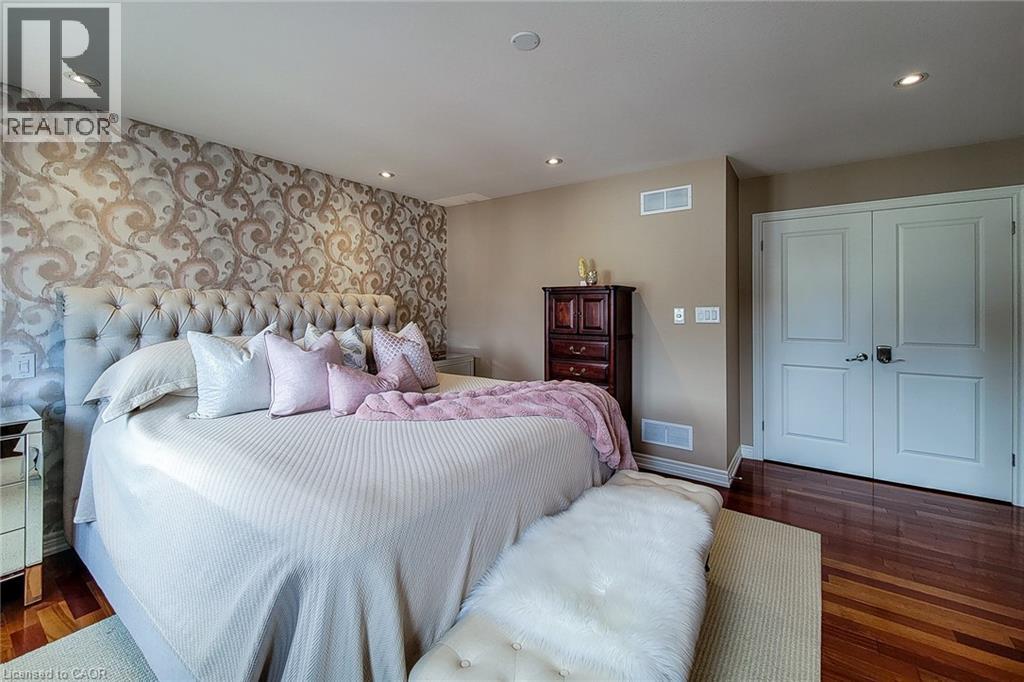 13 ALEX GRANT PLACE - 35