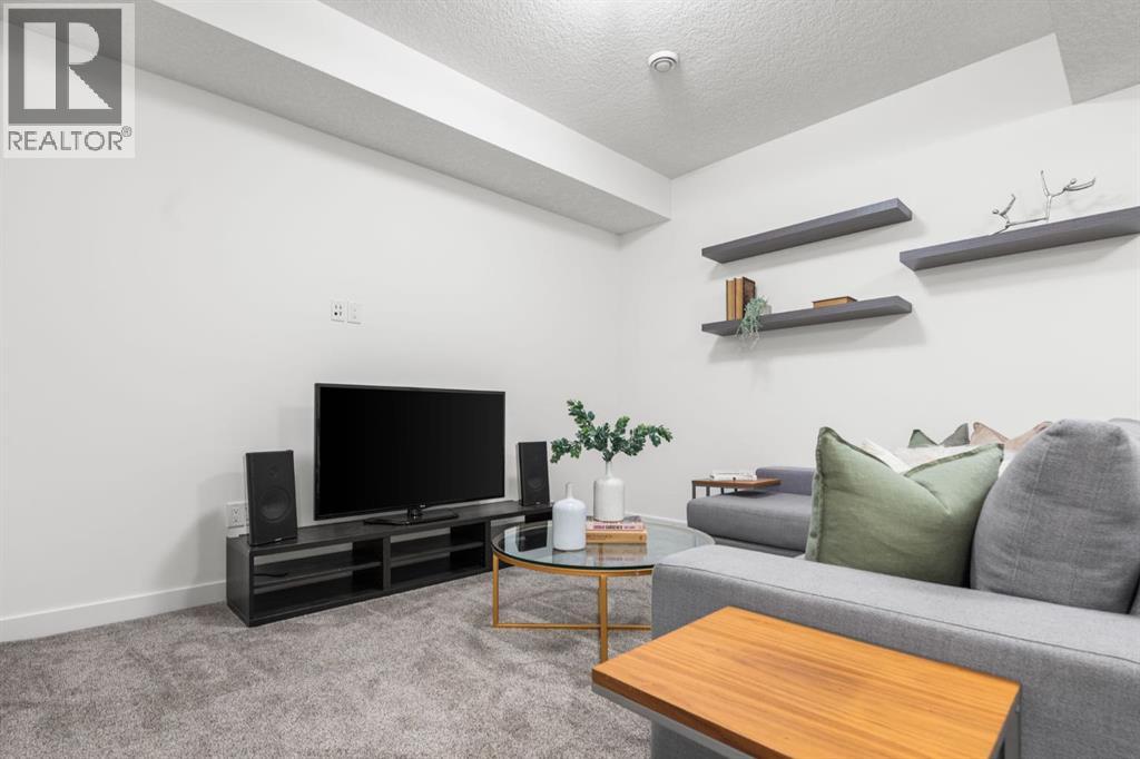 
          308 11 Avenue Northeast
            <br/>
            <span>Calgary</span>
            , 
            <span>AB</span>
             <span>T2E0Z1</span>
         - Photo 32