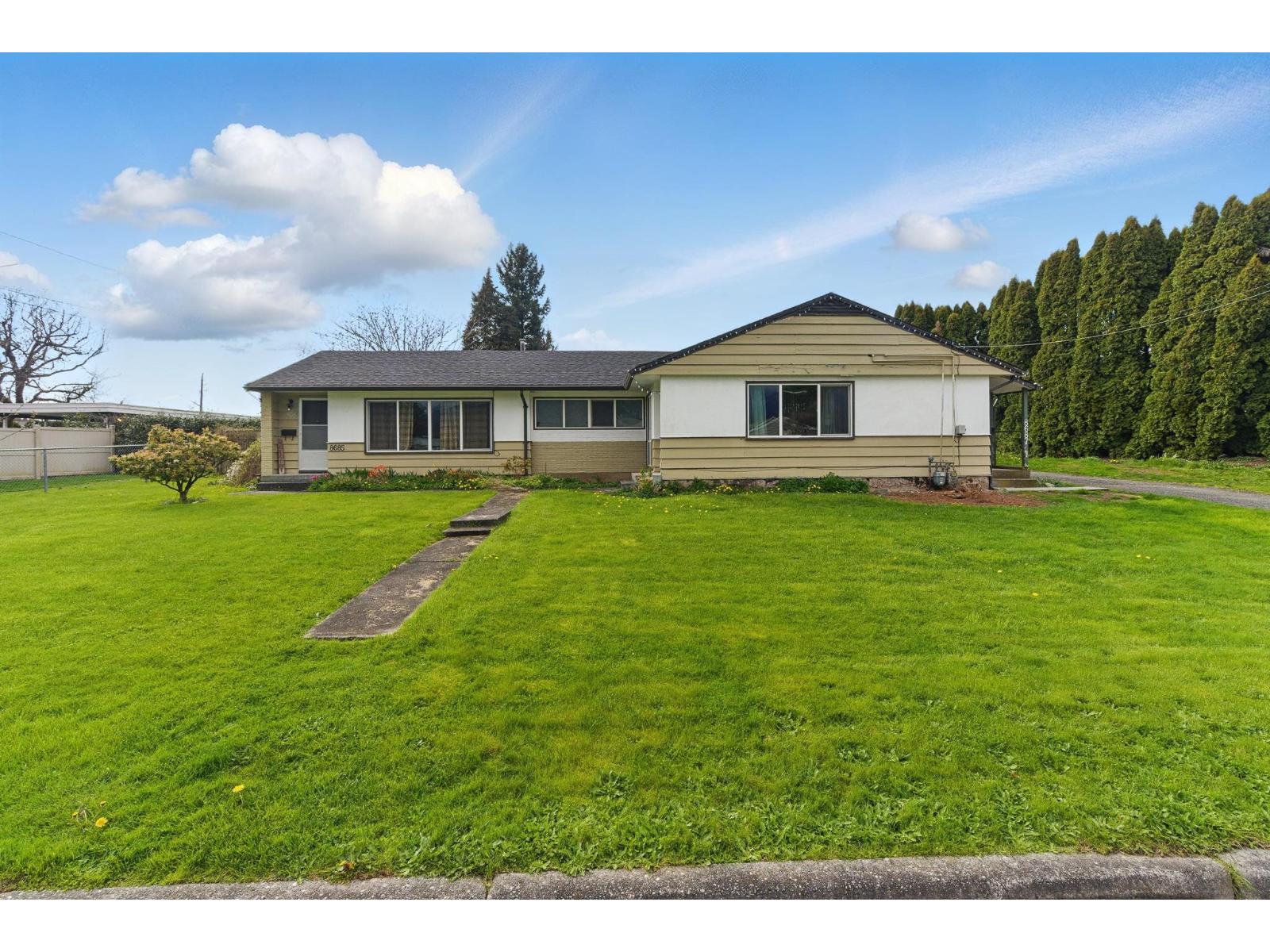 8687 ELM DRIVE, Chilliwack Proper South