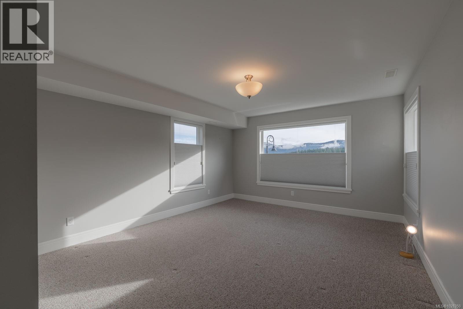 #28 1060 SHORE PINE CLOSE - 25