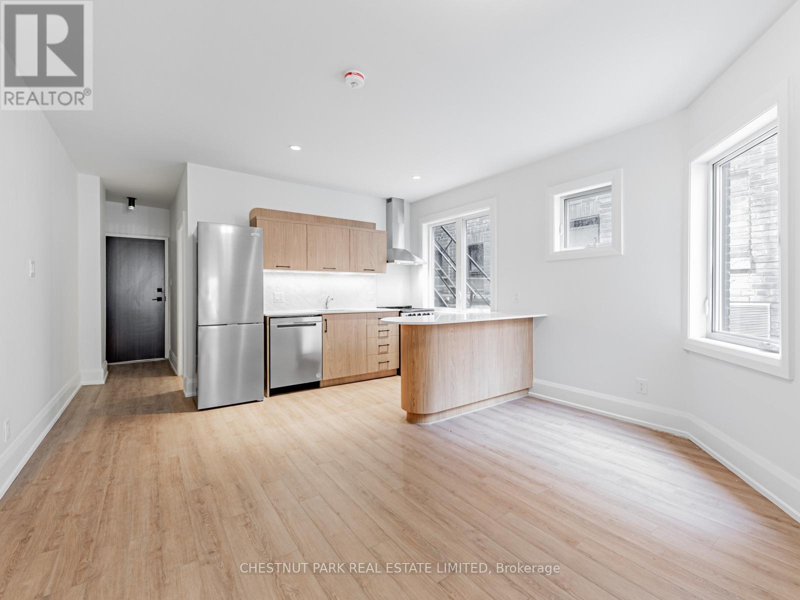 3 - 2528 YONGE STREET