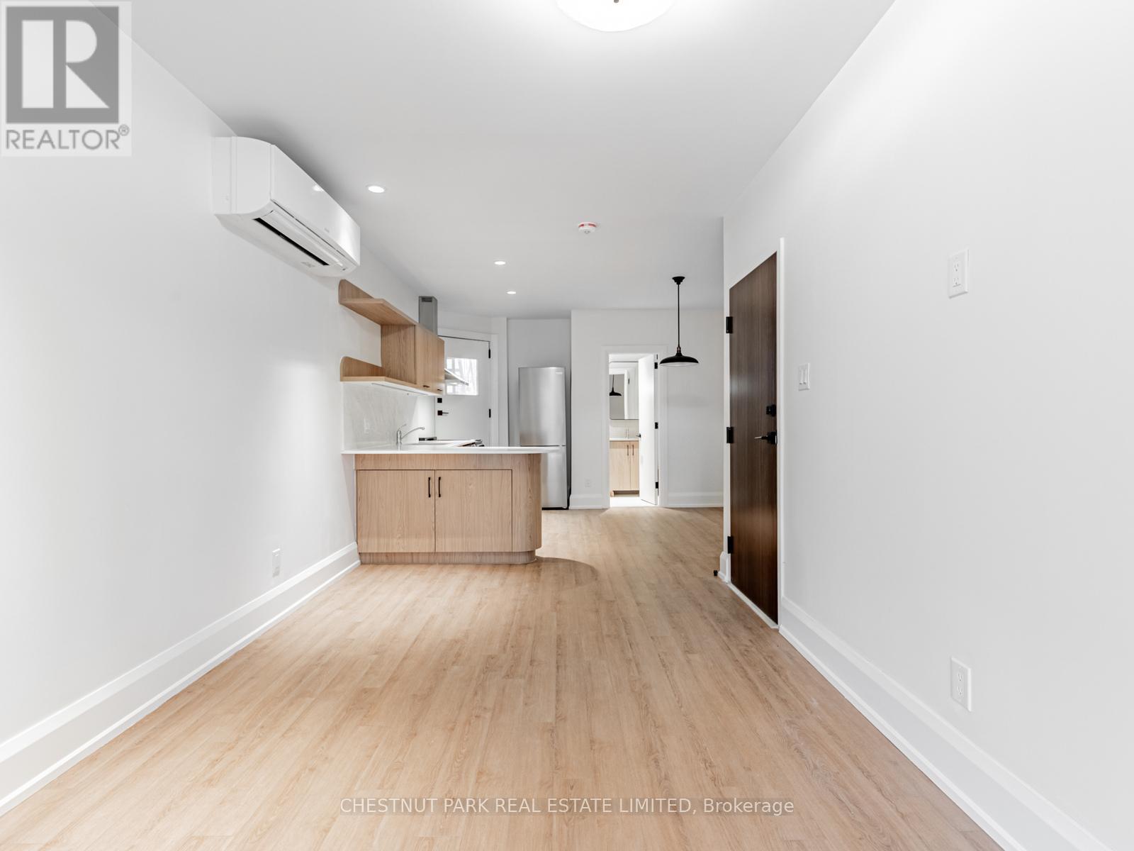 Listing photo of 4 - 2528 YONGE STREET