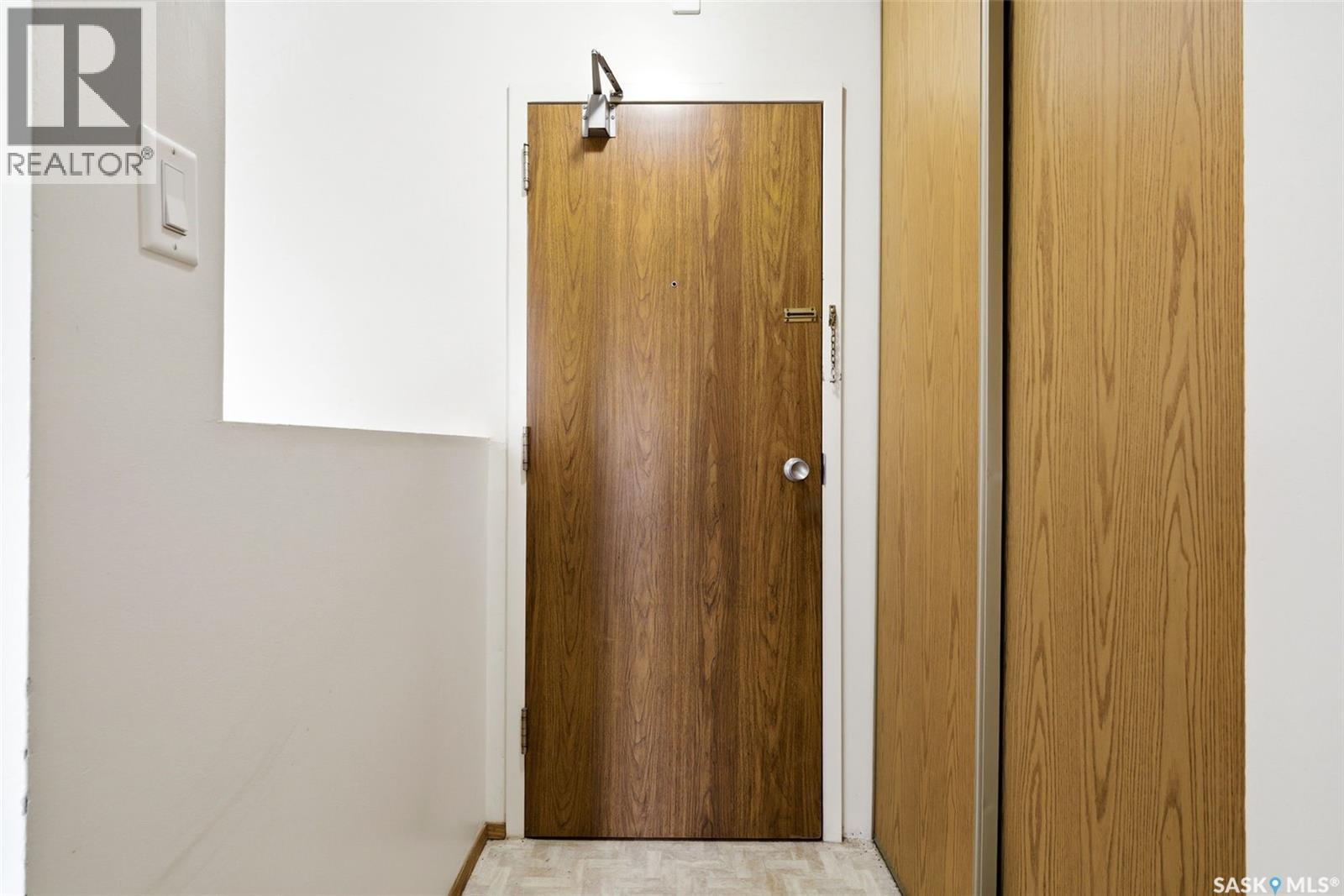 #304 35 Alport CRESCENT - 2