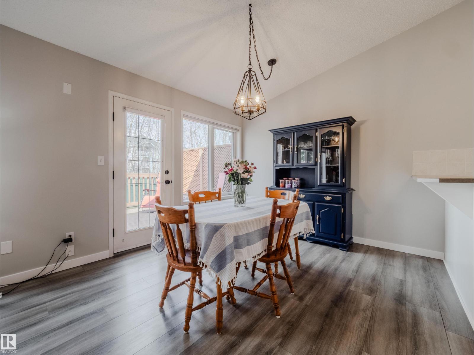 #18 64 BLACKBURN SW, Edmonton