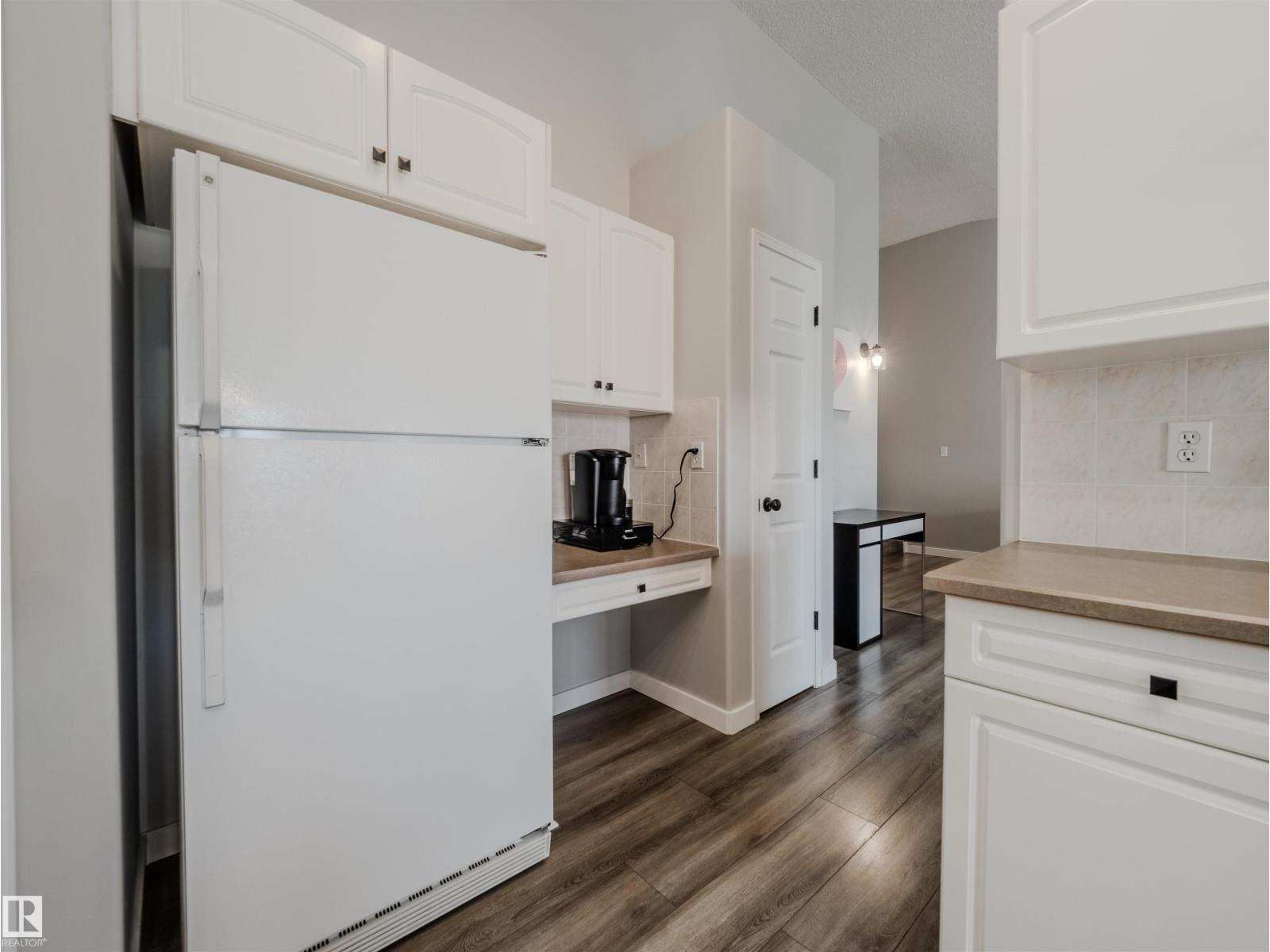 #18 64 BLACKBURN SW, Edmonton