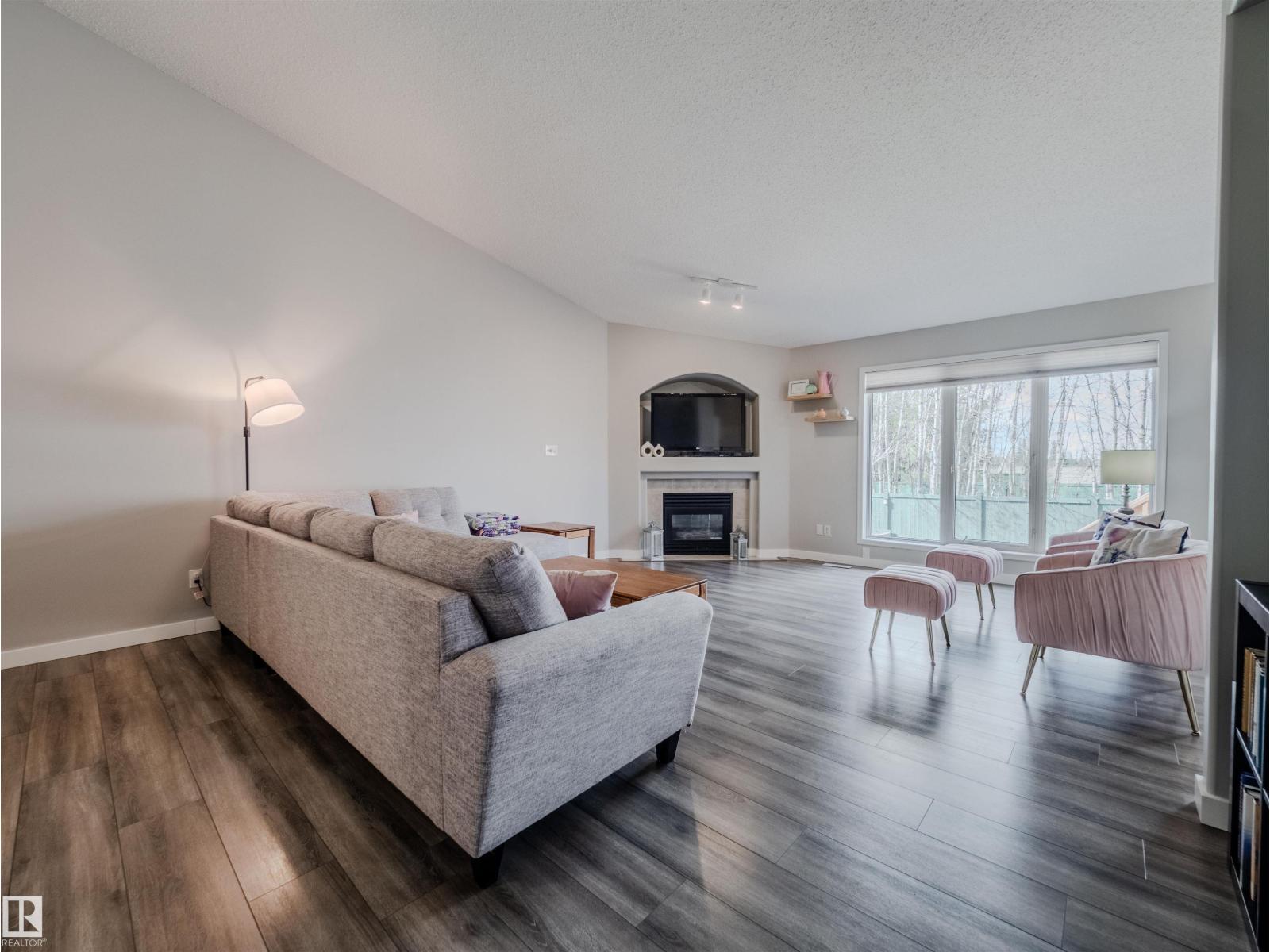 #18 64 BLACKBURN SW, Edmonton