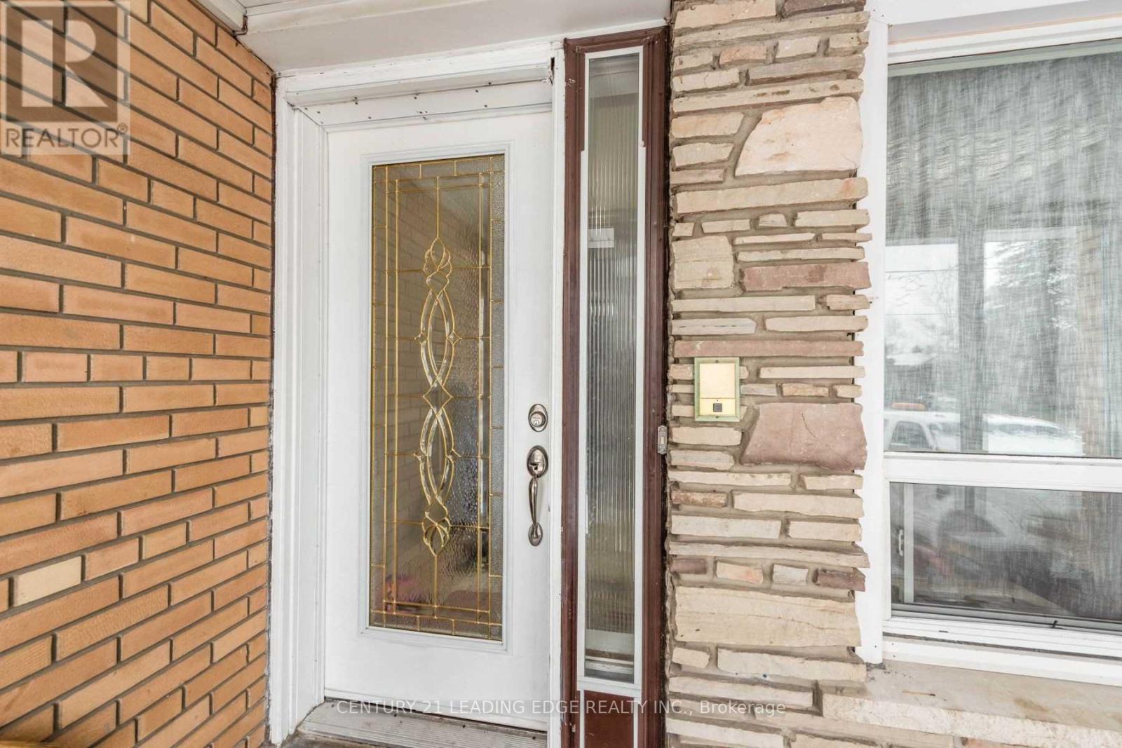 213 GRANDRAVINE DRIVE - 4