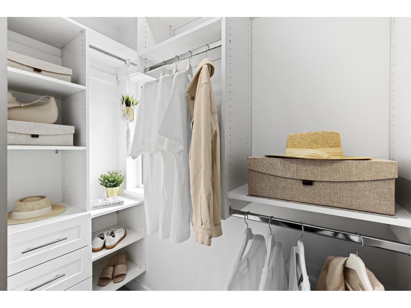 21 1959 165A STREET, Surrey