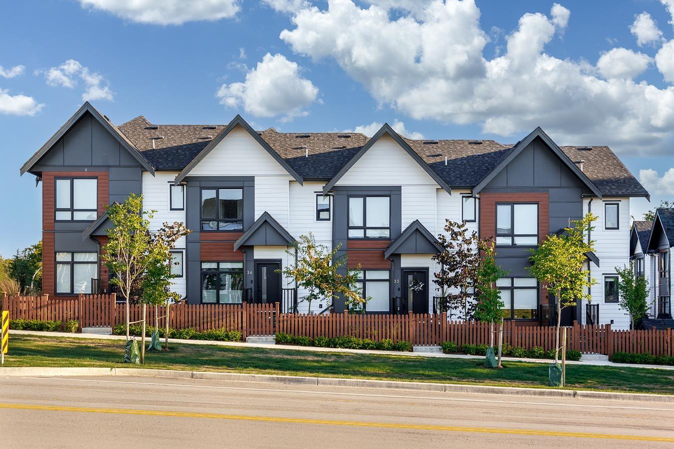 21 1959 165A STREET, Surrey