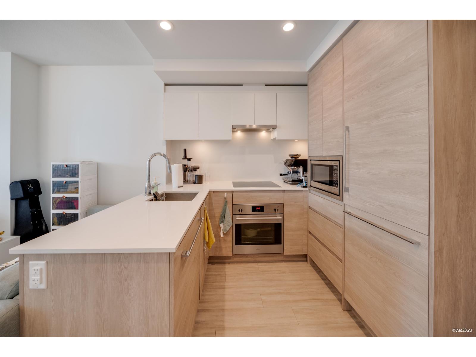 711 13615 FRASER HIGHWAY, Surrey