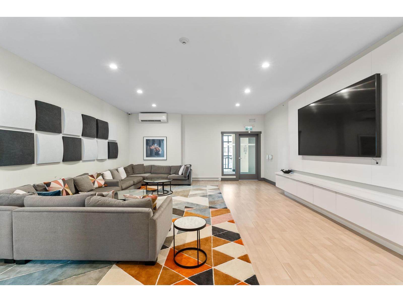 109 15111 EDMUND DRIVE, Surrey