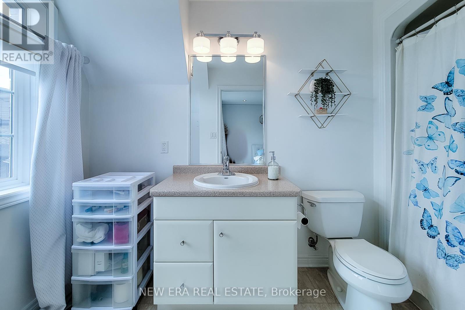 13 ALEX GRANT PLACE - 43